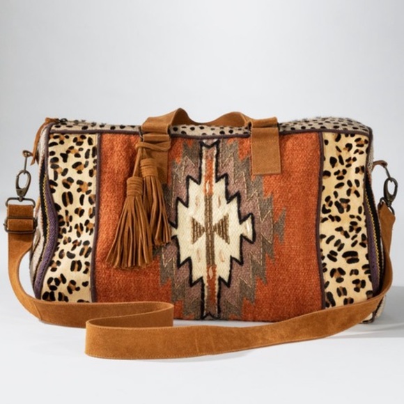 Southwestern Aztec Pattern Weekender Bag - Picture 8 of 13
